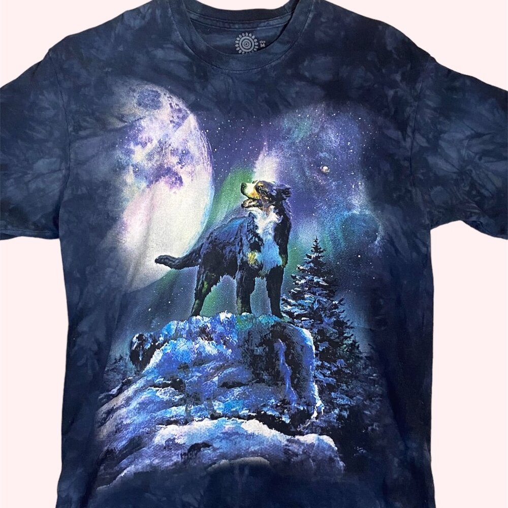 The Mountain Dog Full Moon Wolf T-Shirt Size MEDIUM Tie Dye Blue Animal Graphic